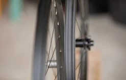 PAIRE DE ROUES ENDURO E13 LG1 DH / FORMULA 27.5 -TRANSMISSIONS Ventes A21WHALCEND27 03 2000